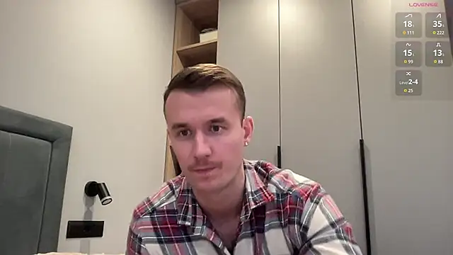 Snapshot of cute_mark chatting on December 2025 12:54:01 PM cute mark online show from December 2025 12:54:01 PM