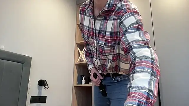 Snapshot of cute_mark chatting on December 2025 10:11:01 AM cute mark online show from December 2025 10:11:01 AM