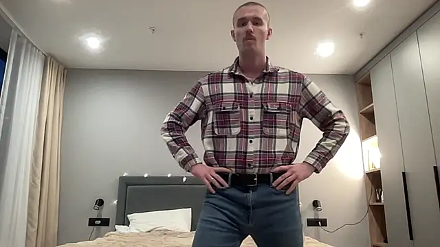 cute mark online show from December 2025 01:41:02 PM