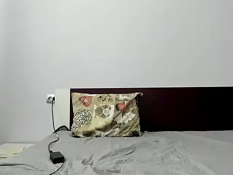 ElektraShine29 online show from May 2026 06:41:01 AM