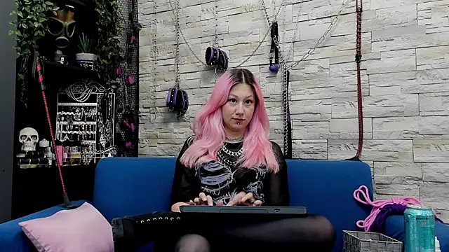 Snapshot of CruelMistress chatting on February 2025 11:44:02 PM CruelMistress online show from February 2025 11:44:02 PM