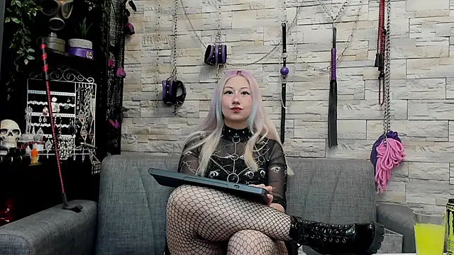 CruelMistress online show from April 2026 12:05:02 AM