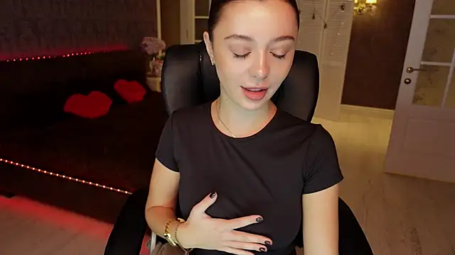 DinaCandy online show from November 2025 08:24:01 AM