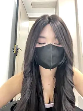 xyebobs online show from December 2025 01:40:01 PM