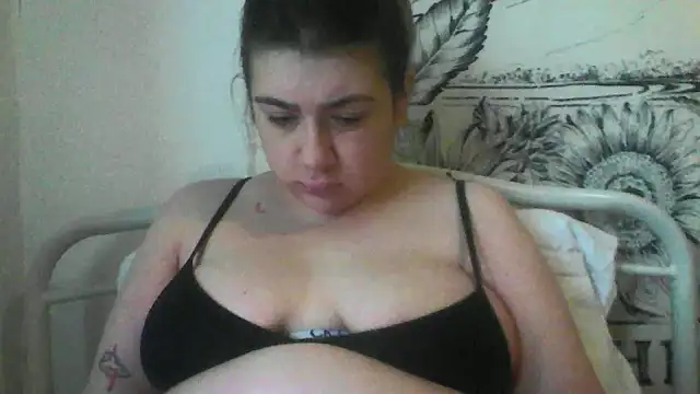 Snapshot of CamilaCherryX chatting on October 2025 03:31:02 PM CamilaCherryX online show from October 2025 03:31:02 PM