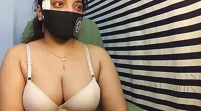 SabrinaNoor online show from February 2025 10:39:01 PM