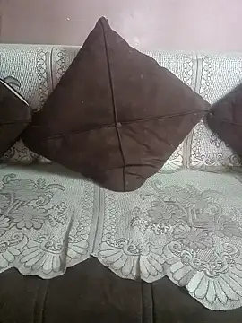 Snapshot of milf-kaira chatting on October 2025 06:03:02 AM milf-kaira online show from October 2025 06:03:02 AM