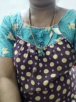 Snapshot of Tamilrojanew chatting on October 2025 05:37:01 PM Tamilrojanew online show from October 2025 05:37:01 PM