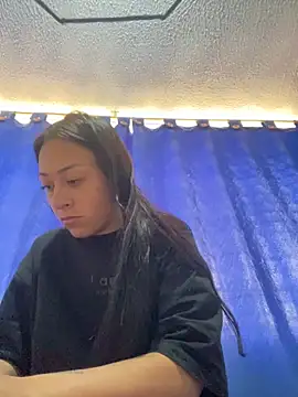 Snapshot of Little_aphrodite chatting on October 2025 05:43:02 PM Little aphrodite online show from October 2025 05:43:02 PM