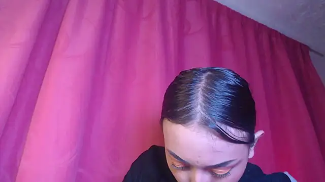 Snapshot of Little_aphrodite chatting on November 2025 04:36:01 AM Little aphrodite online show from November 2025 04:36:01 AM