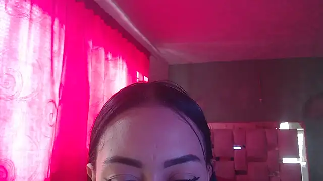 Snapshot of Little_aphrodite chatting on December 2025 08:02:01 PM Little aphrodite online show from December 2025 08:02:01 PM