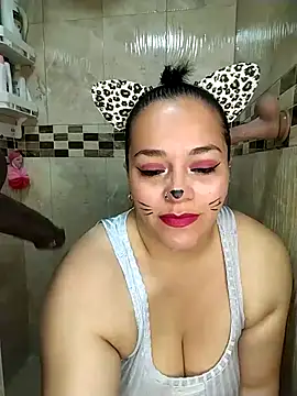 Snapshot of emily_sweet13 chatting on November 2025 01:48:02 AM emily sweet13 online show from November 2025 01:48:02 AM