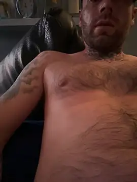 Snapshot of DividingTint chatting on March 2026 08:26:01 AM DividingTint online show from March 2026 08:26:01 AM