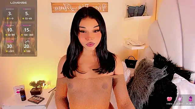 ValentinaMarinn online show from October 2025 09:02:01 PM