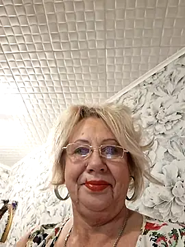 Snapshot of PALETT chatting on November 2025 02:45:01 AM PALETT online show from November 2025 02:45:01 AM