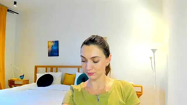 Snapshot of LovelyeeMia chatting on December 2024 10:49:02 AM LovelyeeMia online show from December 2024 10:49:02 AM