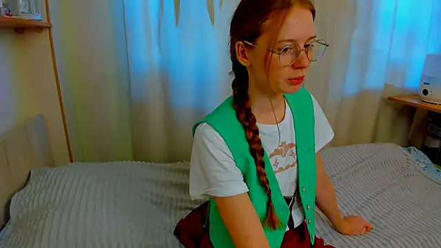 Fire Luna online show from November 2025 05:28:02 AM