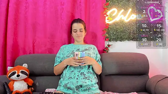 Snapshot of Chloesmithx_ chatting on January 2025 03:22:01 AM Chloesmithx online show from January 2025 03:22:01 AM