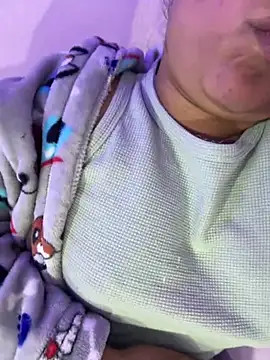 Snapshot of angela_angels_ chatting on December 2024 07:44:02 AM angela angels online show from December 2024 07:44:02 AM