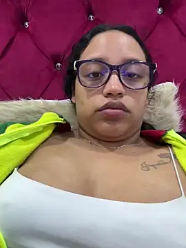 Snapshot of angela_angels_ chatting on January 2025 08:10:01 AM angela angels online show from January 2025 08:10:01 AM