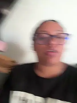 Snapshot of angela_angels_ chatting on January 2025 09:51:02 PM angela angels online show from January 2025 09:51:02 PM