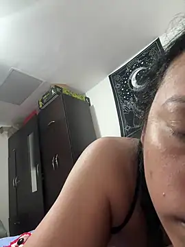 Snapshot of angela_angels_ chatting on February 2025 09:40:02 AM angela angels online show from February 2025 09:40:02 AM