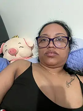 Snapshot of angela_angels_ chatting on February 2025 03:49:02 PM angela angels online show from February 2025 03:49:02 PM