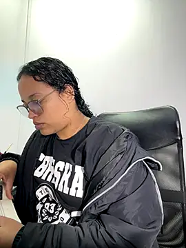 Snapshot of angela_angels_ chatting on September 2025 02:22:01 AM angela angels online show from September 2025 02:22:01 AM