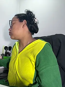 Snapshot of angela_angels_ chatting on September 2025 03:41:01 AM angela angels online show from September 2025 03:41:01 AM