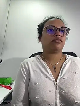 Snapshot of angela_angels_ chatting on September 2025 01:42:02 AM angela angels online show from September 2025 01:42:02 AM