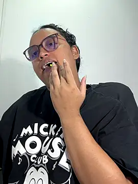 Snapshot of angela_angels_ chatting on September 2025 01:00:01 AM angela angels online show from September 2025 01:00:01 AM