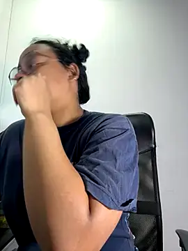 Snapshot of angela_angels_ chatting on October 2025 04:01:02 AM angela angels online show from October 2025 04:01:02 AM