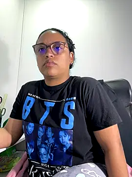 Snapshot of angela_angels_ chatting on October 2025 01:17:02 AM angela angels online show from October 2025 01:17:02 AM