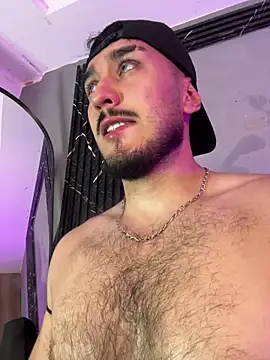 Snapshot of Zionmattis chatting on March 2026 01:31:02 AM Zionmattis online show from March 2026 01:31:02 AM