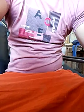 Snapshot of Priynkarani chatting on March 2026 05:48:01 AM Priynkarani online show from March 2026 05:48:01 AM