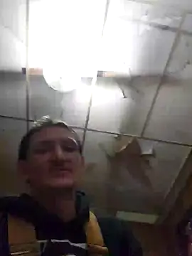 Snapshot of bigdickmunk chatting on December 2024 07:03:02 PM bigdickmunk online show from December 2024 07:03:02 PM