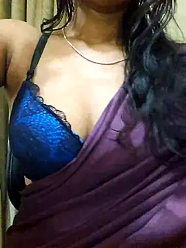 Snapshot of Tanisha789 chatting on April 2026 08:24:02 PM Tanisha789 online show from April 2026 08:24:02 PM