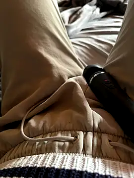 Ana-05 online show from October 2025 10:36:01 AM