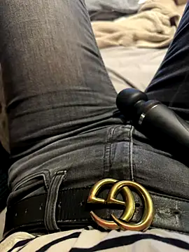 Ana-05 online show from October 2025 07:16:01 PM