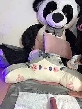 IamSteph13 online show from April 2026 04:28:02 AM