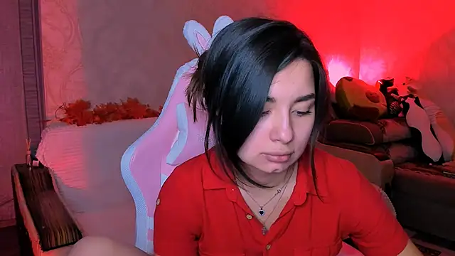 Snapshot of Swee_Alicee chatting on October 2025 07:02:02 PM Swee Alicee online show from October 2025 07:02:02 PM