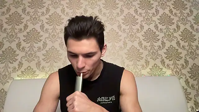 Snapshot of denlover1 chatting on December 2024 11:21:01 AM denlover1 online show from December 2024 11:21:01 AM