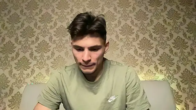 Snapshot of denlover1 chatting on February 2025 03:53:02 PM denlover1 online show from February 2025 03:53:02 PM