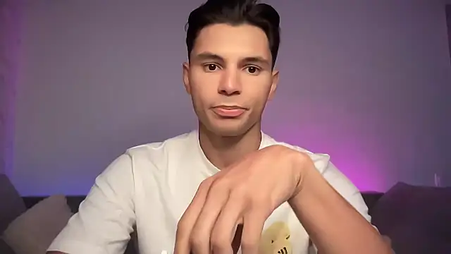 Snapshot of denlover1 chatting on September 2025 06:34:01 AM denlover1 online show from September 2025 06:34:01 AM