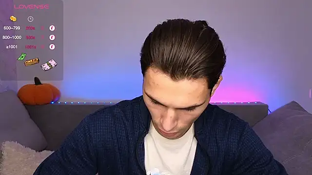 Snapshot of denlover1 chatting on October 2025 01:30:02 PM denlover1 online show from October 2025 01:30:02 PM