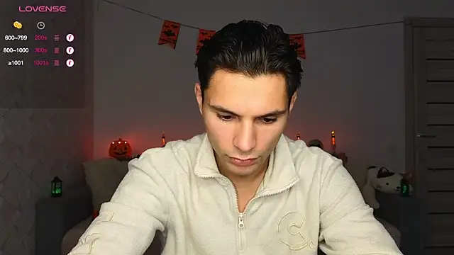 Snapshot of denlover1 chatting on October 2025 05:29:02 AM denlover1 online show from October 2025 05:29:02 AM