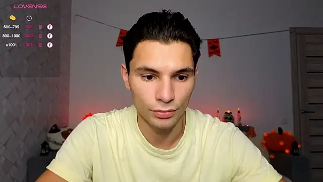 Snapshot of denlover1 chatting on October 2025 06:46:02 AM denlover1 online show from October 2025 06:46:02 AM