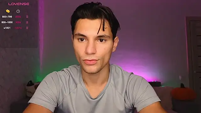 Snapshot of denlover1 chatting on October 2025 04:02:02 AM denlover1 online show from October 2025 04:02:02 AM