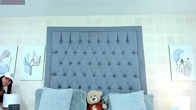 Snapshot of JoslinEvans chatting on February 2025 12:33:01 PM JoslinEvans online show from February 2025 12:33:01 PM