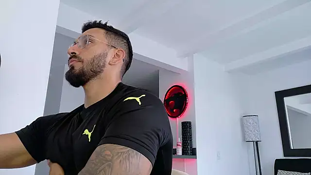 Snapshot of tony_muscle chatting on March 2026 08:56:02 PM tony muscle online show from March 2026 08:56:02 PM